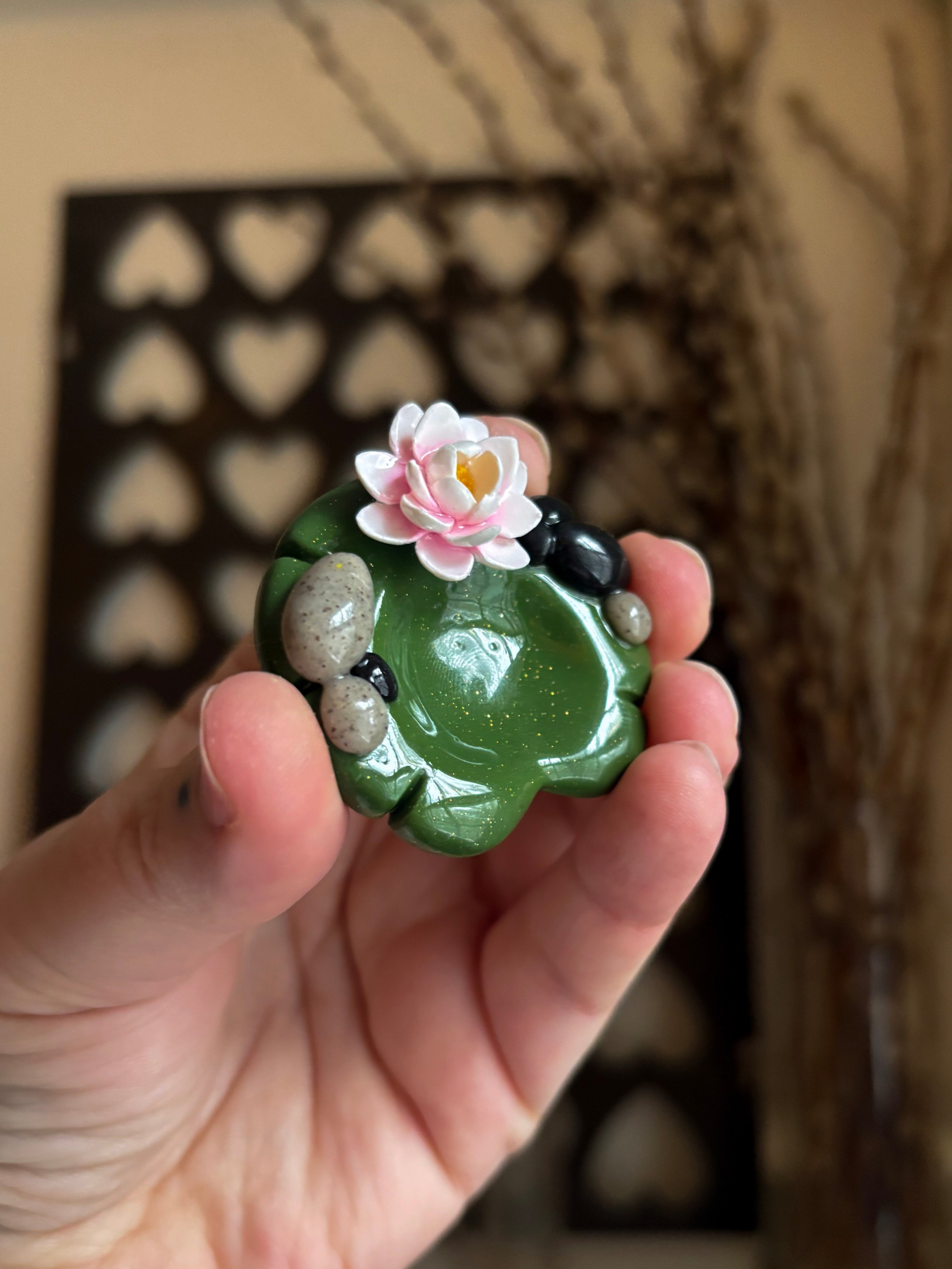 Lily Pad with Spinning Lotus Worry Stone
